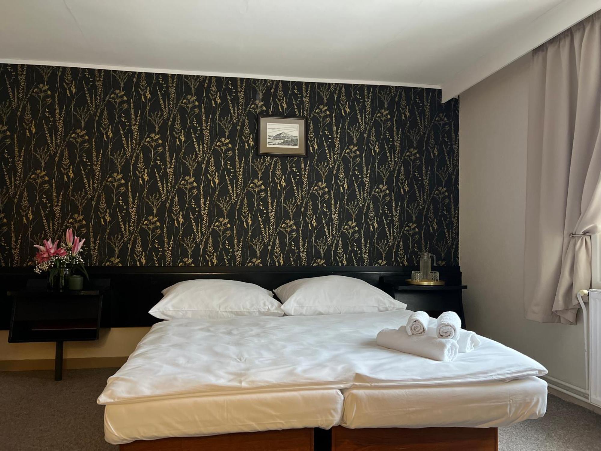 Hotel Lomnice Špindlerŭv Mlýn Luaran gambar